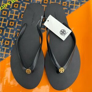 Floor sample New Tory Burch Chelsea Black Thin Flip Flop Flat Sandals
